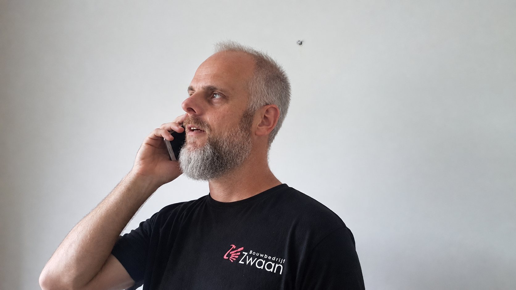 Ralf van Bouwbedrijf Zwaan tijdens een werkmoment
